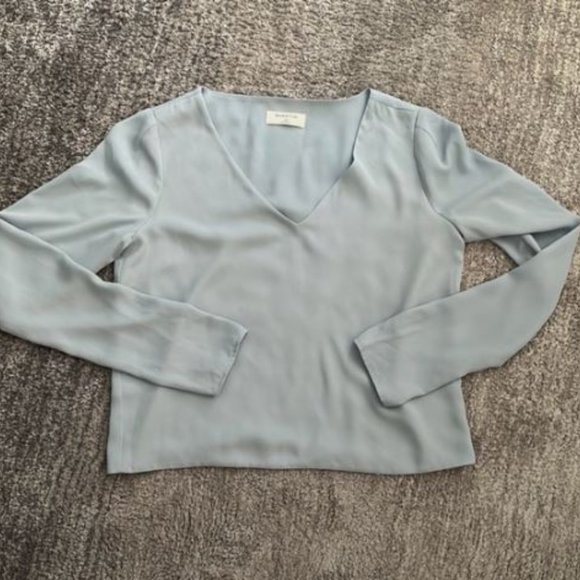 Aritzia Babaton Blue Murphy V Neck Long Sleeve Blouse XS - Excellent condition! - Picture 1 of 2